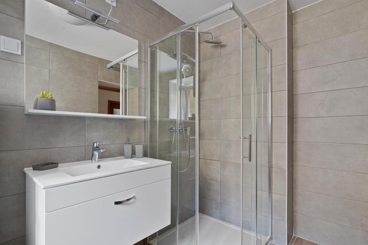 Polias Apartment Пула Екстериор снимка