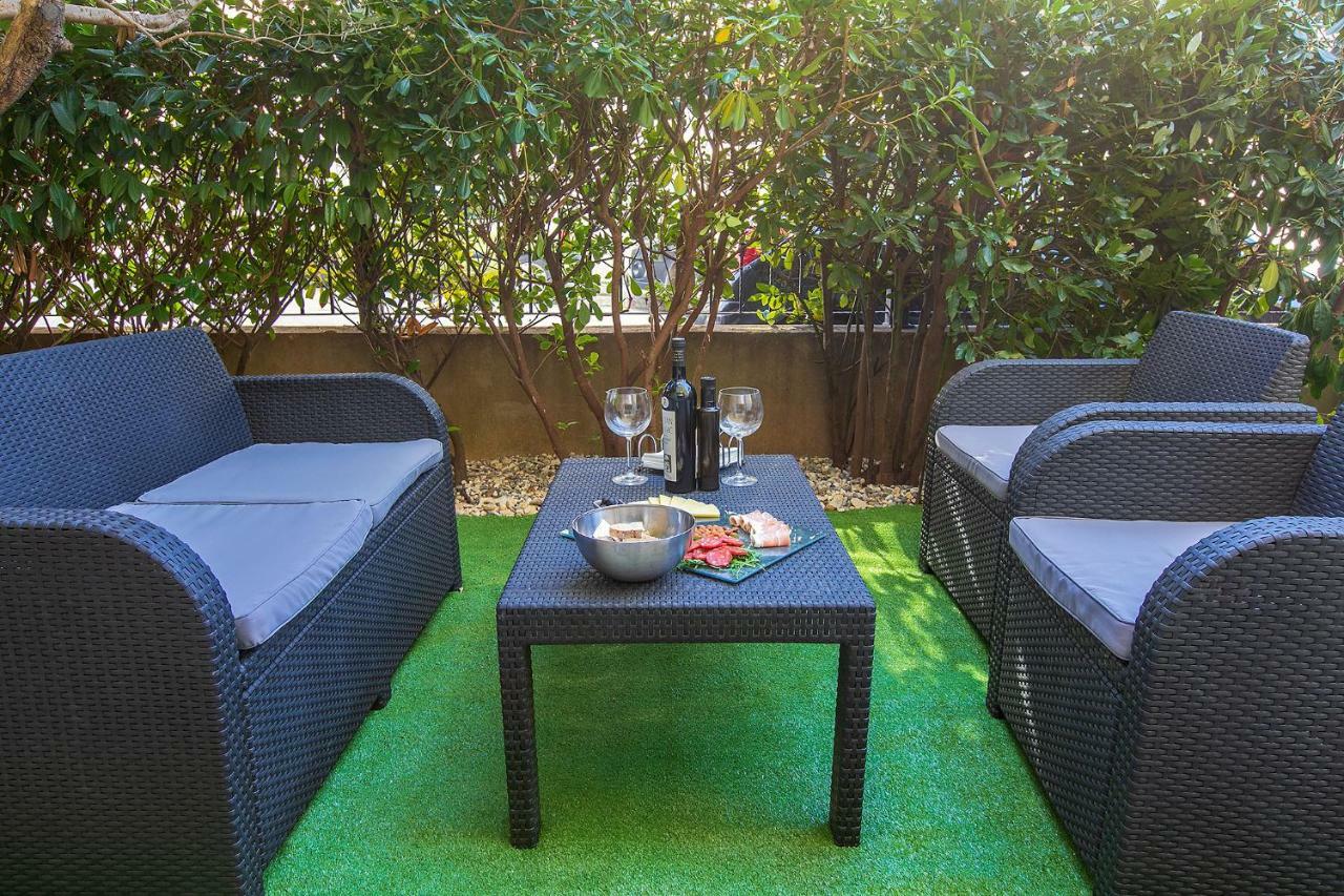Polias Apartment Пула Екстериор снимка