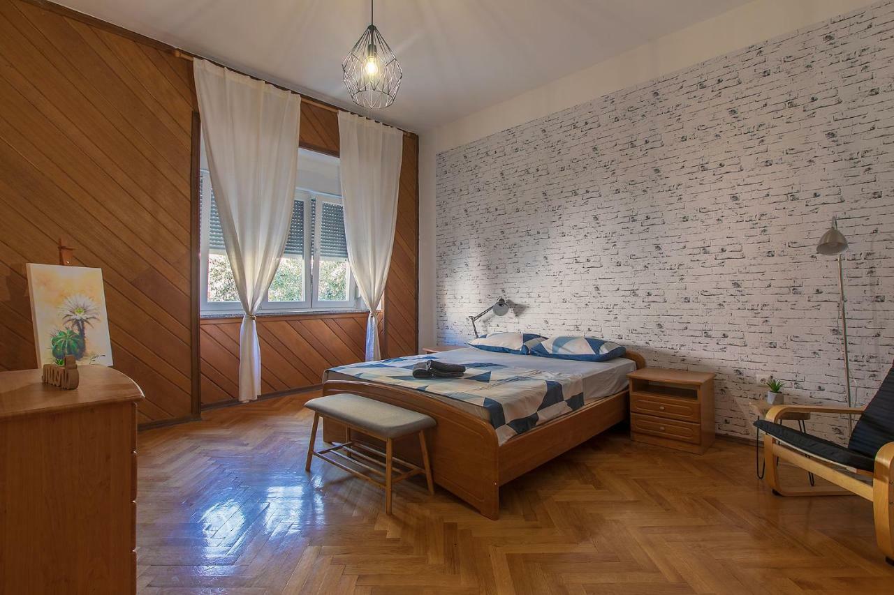 Polias Apartment Пула Екстериор снимка